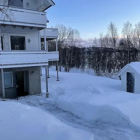 아파트 Leilighet Med Utsikt! *